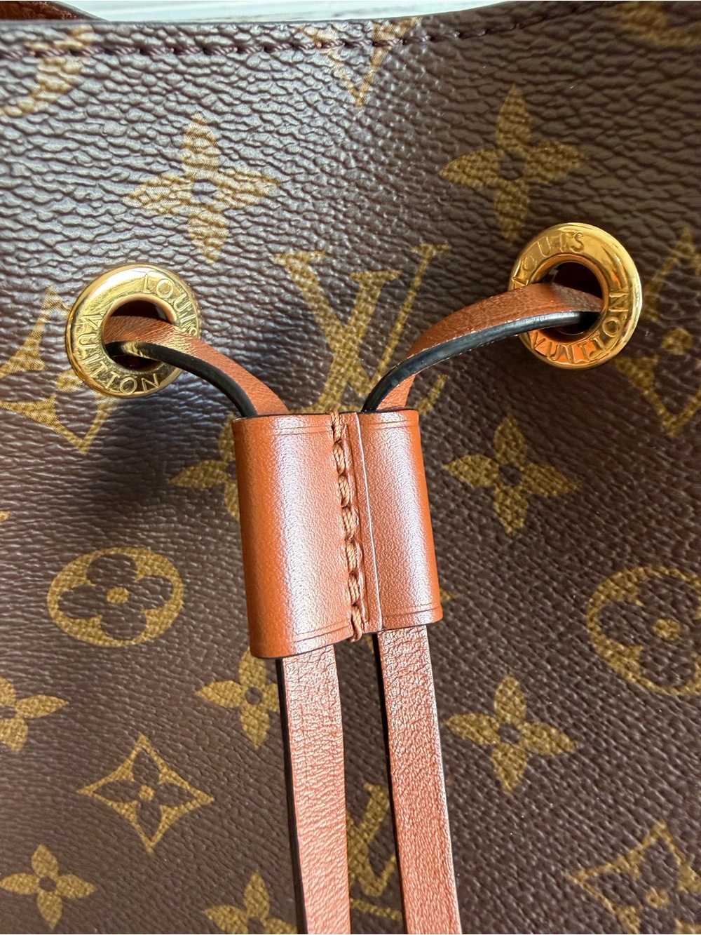 Louis Vuitton Neonoe MM Caramel Monogram - Picture 2 of 16